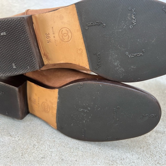 Chanel Interlocking CC Logo Tan Knee-High Leather Riding Boots - Picture 8 of 11